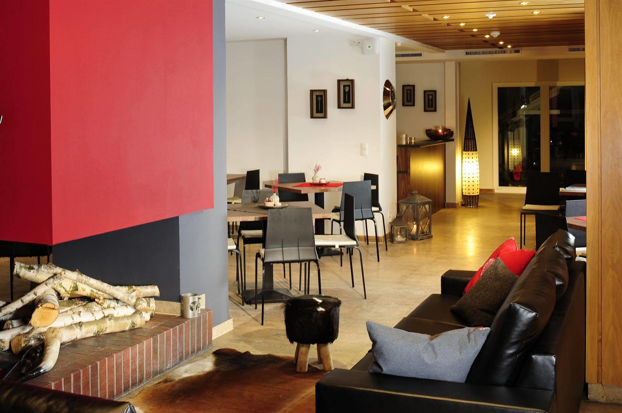 Hotel Kapeller อินส์บรุค ภายนอก รูปภาพ