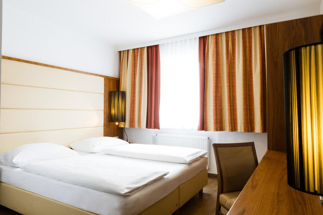 Hotel Kapeller อินส์บรุค ภายนอก รูปภาพ
