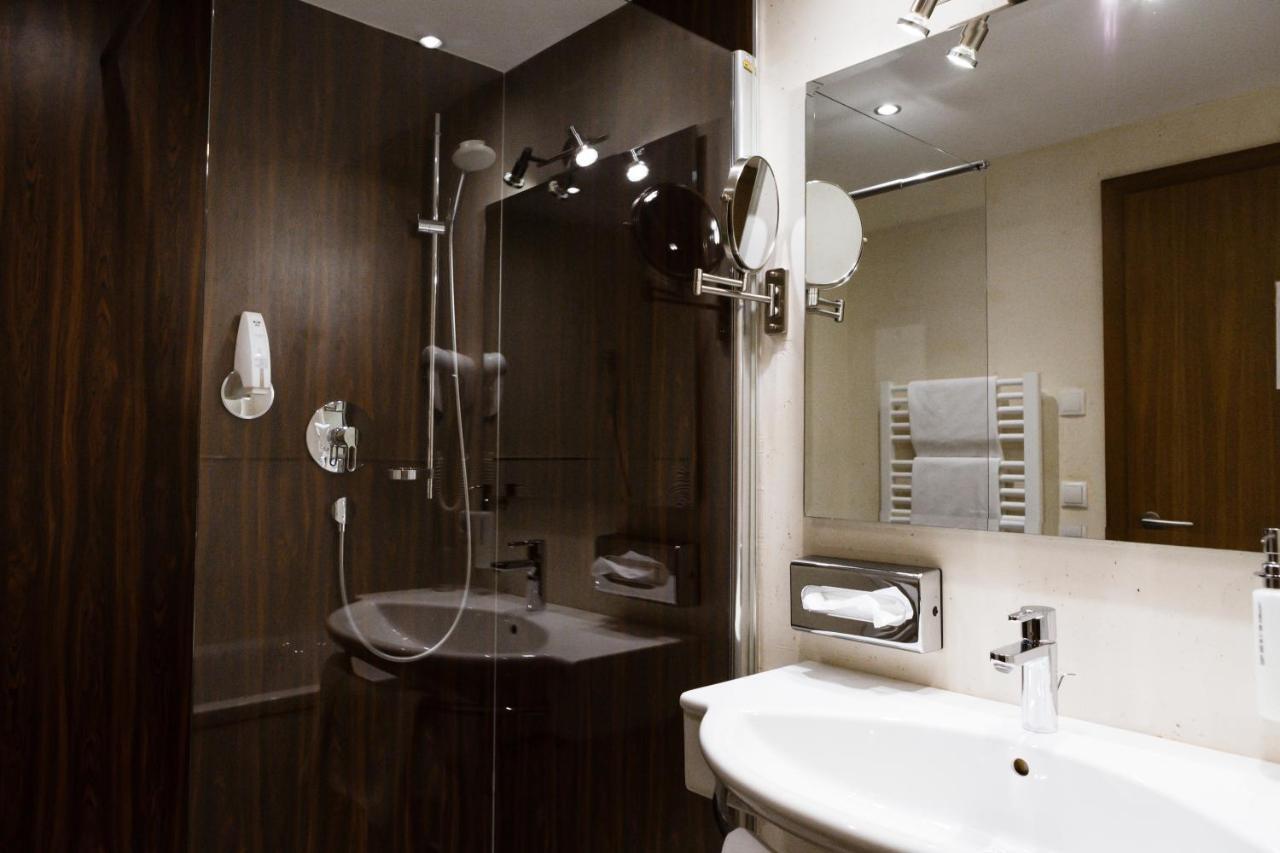 Hotel Kapeller อินส์บรุค ภายนอก รูปภาพ