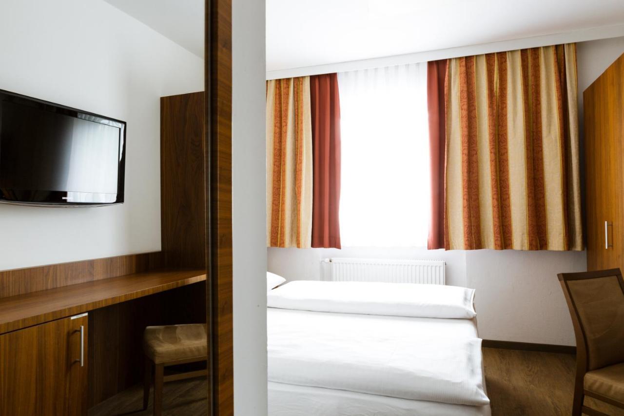 Hotel Kapeller อินส์บรุค ภายนอก รูปภาพ